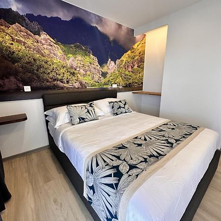 Ononui Lodge Airport, Ocean-View, Private Bathroom And Balcony, Free Wifi And Parking, On-Site Car Rental Faaa Luaran gambar