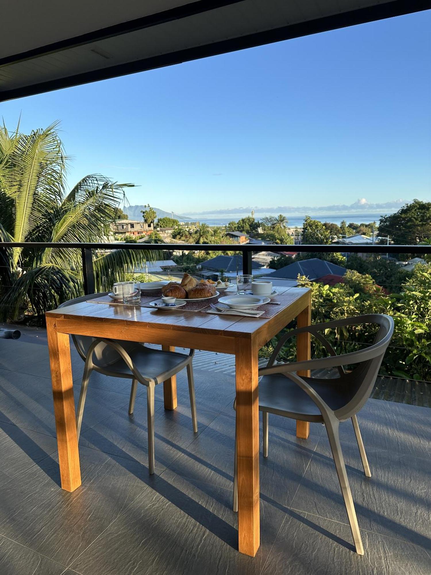 Ononui Lodge Airport, Ocean-View, Private Bathroom And Balcony, Free Wifi And Parking, On-Site Car Rental Faaa Luaran gambar
