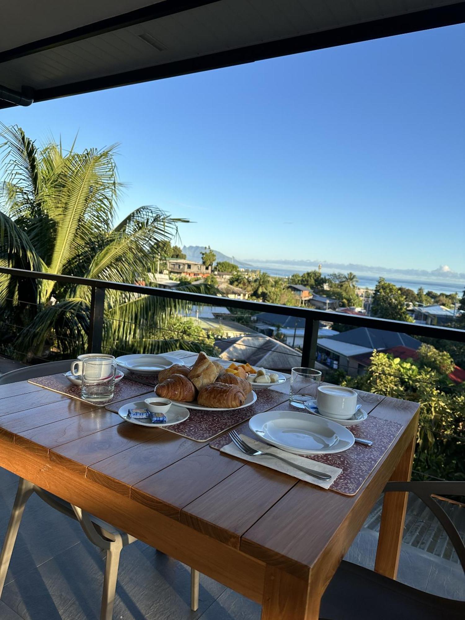Ononui Lodge Airport, Ocean-View, Private Bathroom And Balcony, Free Wifi And Parking, On-Site Car Rental Faaa Luaran gambar
