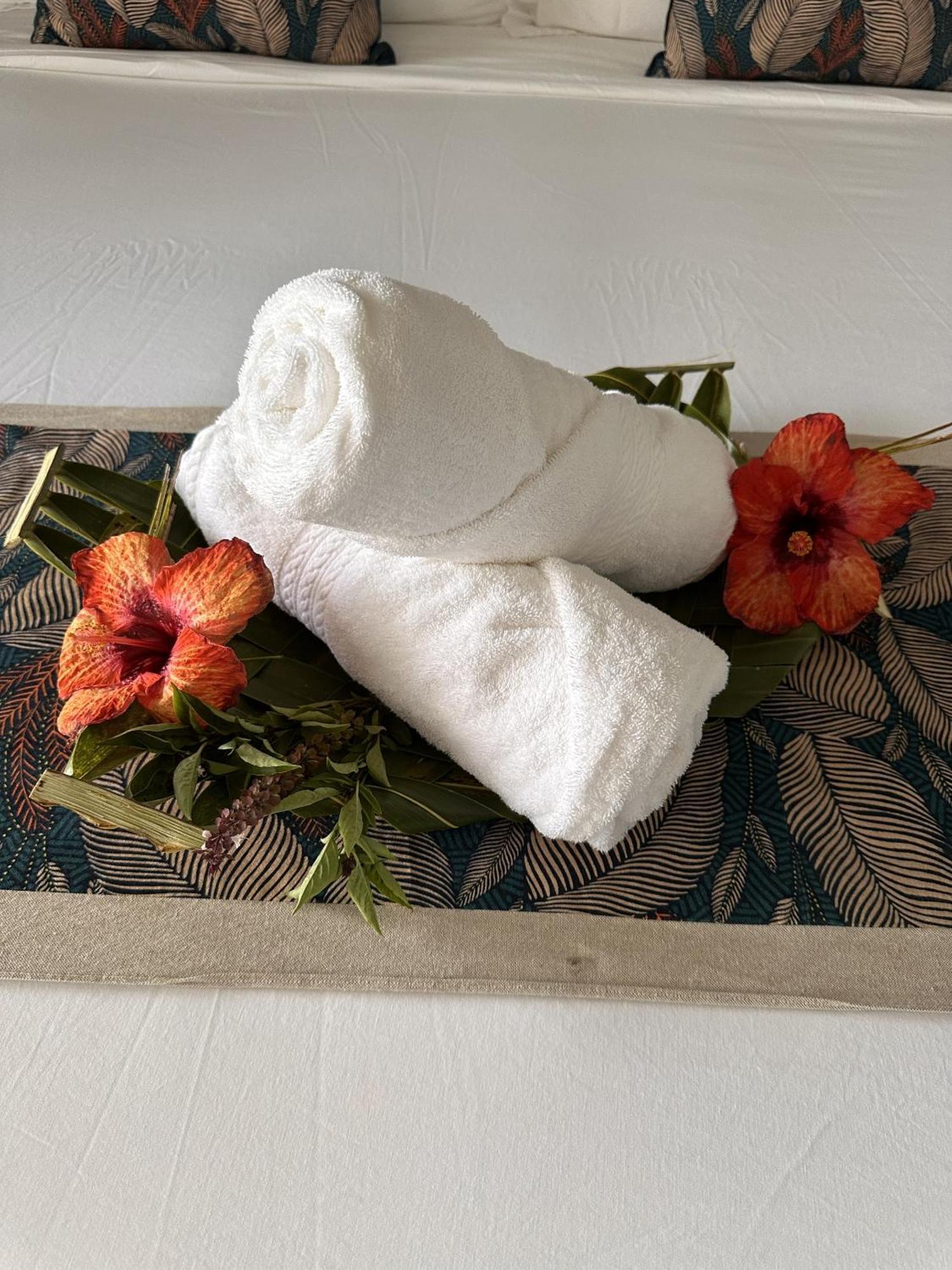 Ononui Lodge Airport, Ocean-View, Private Bathroom And Balcony, Free Wifi And Parking, On-Site Car Rental Faaa Luaran gambar