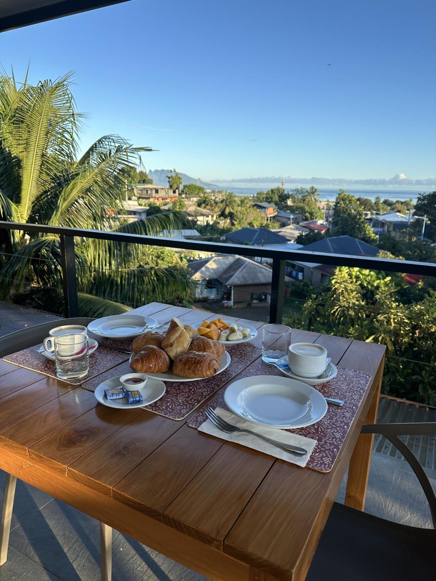 Ononui Lodge Airport, Ocean-View, Private Bathroom And Balcony, Free Wifi And Parking, On-Site Car Rental Faaa Luaran gambar